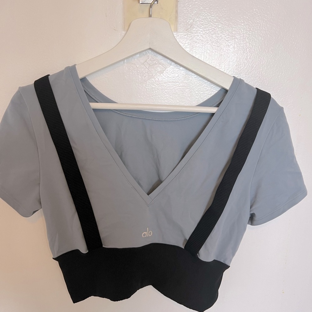 Alo Workout Cross Strap Top